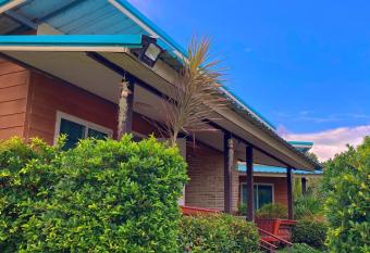 Labelle House allows 18 year olds to book a room