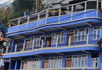 West Point Backpackers Hostel has Balcony rooms