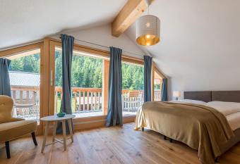 Montela Hotel & Resort - Suiten has Balcony rooms