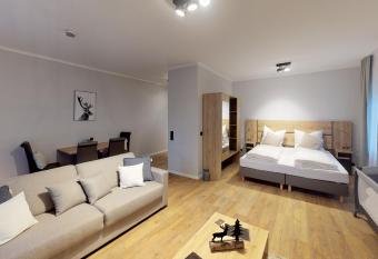 Chalet Bergzeit has Balcony rooms