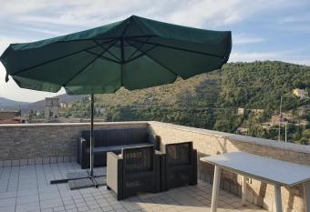 Tivoli Medieval House has Balcony rooms