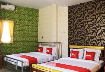 OYO 1722 Villa Ciparay Indah Syariah allows 18 year olds to book a room