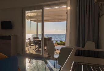 Residence Pietre Bianche ApartHotel has Balcony rooms