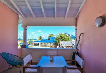 Stunning New apartment with view of Orient Bay has Balcony rooms