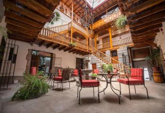 Casona Corrales Hotel Boutique allows 18 year olds to book a room