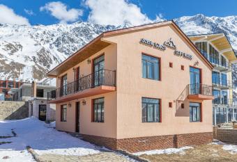 Cliff House allows 18 year olds to book a room