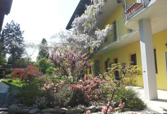 Agriturismo Tra Serra E Lago has Balcony rooms