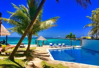 Casa Caribe Cancun has Balcony rooms