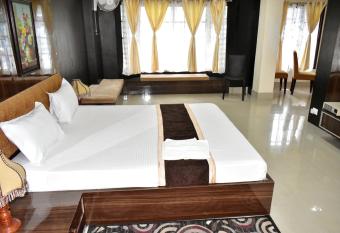 Roopkatha Hotel Kalimpong has Balcony rooms
