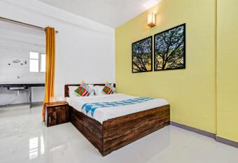 OYO Home Elegant Rk Fursungi allows 18 year olds to book a room