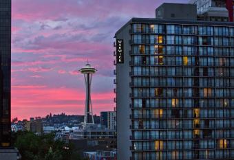 Warwick Seattle has Balcony rooms