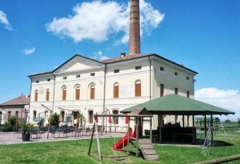Ristorante Alloggio Ostello Amolara has Balcony rooms