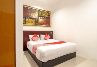 Urbanview Os Residence Medan by RedDoorz allows 18 year olds to book a room