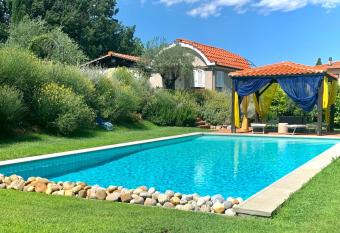 Casa le valli has Balcony rooms