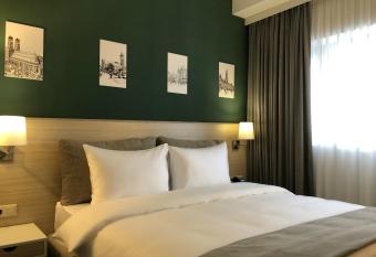 In City Hotel allows 18 year olds to book a room