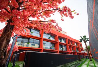 Bel Air Crest allows 18 year olds to book a room