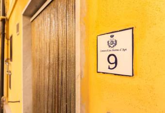 Affittacamere Al Corso has Balcony rooms