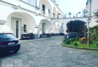 B&B La Corte has Balcony rooms