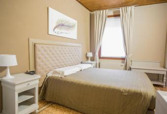 Torre Soave - Locazione Turistica allows 18 year olds to book a room