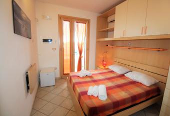 B&B Scoglio di Pirro climatizzato a 150 m dalle spiagge salentine has Balcony rooms
