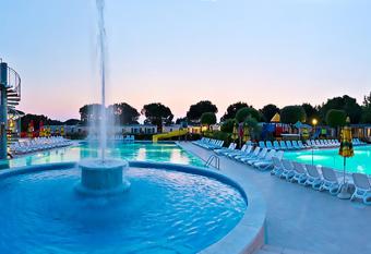 Camping Le Palme has Balcony rooms