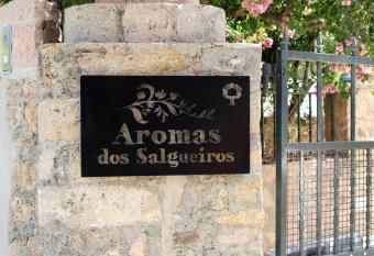 Aromas dos Salgueiros has Balcony rooms