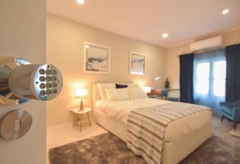 Douro Prime Downtown allows 18 year olds to book a room