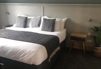 The Steam Inn allows 18 year olds to book a room