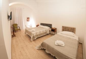 Casa Galione has Balcony rooms