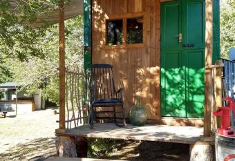 rolling home @ cactus lodge has Balcony rooms