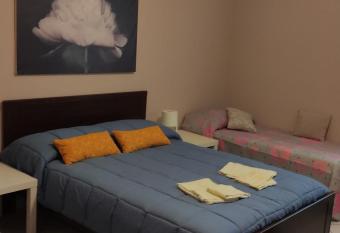 I capricci dell Etna 1 di Puglisi has Balcony rooms