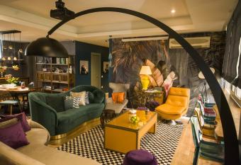 Vanilla Sky Boutique Hostel has Balcony rooms