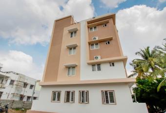 Capital O 61349 The Paradise International allows 18 year olds to book a room