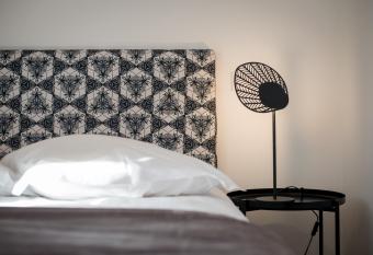 Les apparts du march   has Balcony rooms