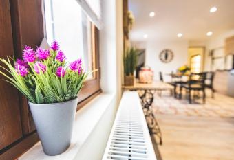 G  te de la Libert   has Balcony rooms