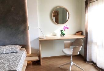 REnt Room Wood allows 18 year olds to book a room