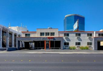 Siegel Select LV Strip-Convention Center allows 18 year olds to book a room