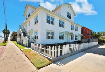 Oceanview by the Galvez has Balcony rooms