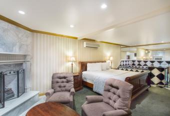 Days Inn by Wyndham Las Vegas Airport Near the Strip allows 18 year olds to book a room