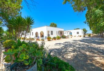Agriturismo Masseria Terra D Otranto has Balcony rooms