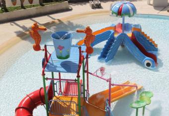 Wyndham La Vita Rawai Phuket allows 18 year olds to book a room