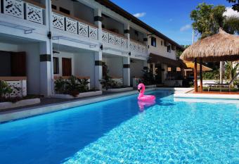 Alisa Garden Boutique Hotel has Balcony rooms