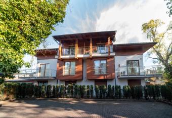 Apartament Neptun has Balcony rooms