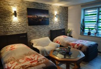 Joys Ferienwohnung allows 18 year olds to book a room