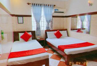 Thai Dat Hotel has Smoking rooms