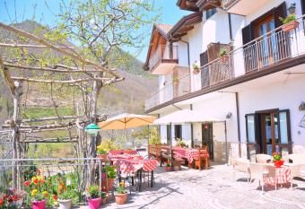 Il Pettirosso has Balcony rooms