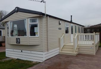 Flamingo Land - Beech Grove B11a has Balcony rooms