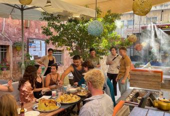 Carob Hostel has Balcony rooms