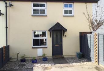 6 beili priory allows 18 year olds to book a room