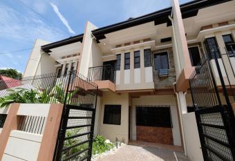 Astra Bella Apartment - Unit 2 allows 18 year olds to book a room